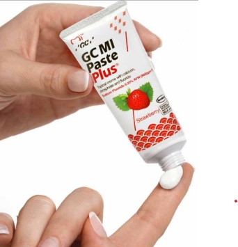 jak nakładać tooth mousse i mi paste?